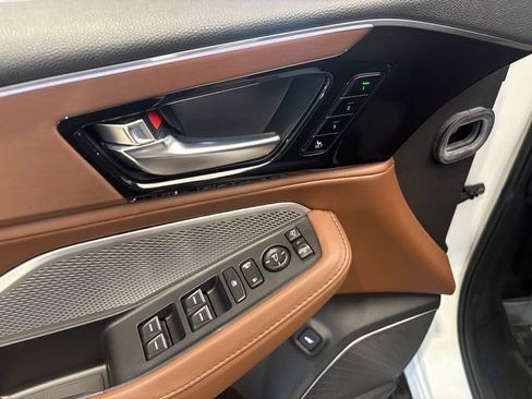 Certified 2023 Acura MDX SH-AWD w/ Technology Package image 11