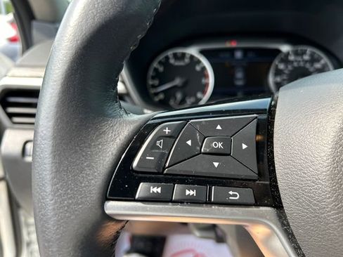 Certified 2023 Nissan Altima 2.5 SV w/ SV Premium Package image 13