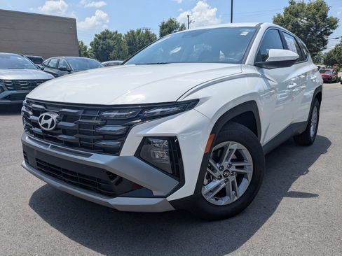 Certified 2026 Hyundai Tucson SE FWD image 1
