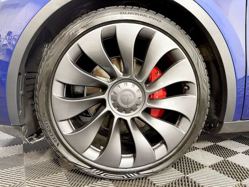 Used 2022 Tesla Model Y Performance AWD/4WD image 21