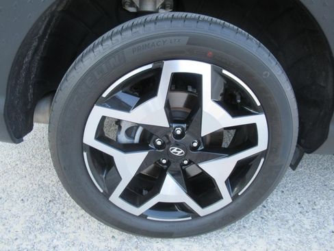 Used 2022 Hyundai Santa Cruz Limited AWD/4WD image 8