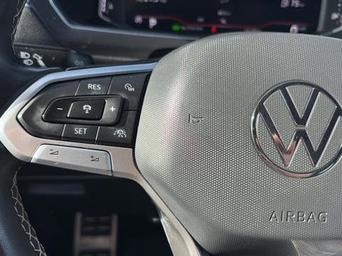 Used 2023 Volkswagen Tiguan SEL R-Line image 9
