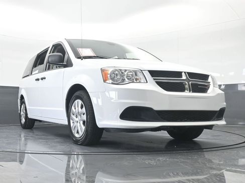 Used 2020 Dodge Grand Caravan SE image 53