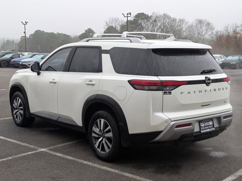 Used 2024 Nissan Pathfinder SL image 7