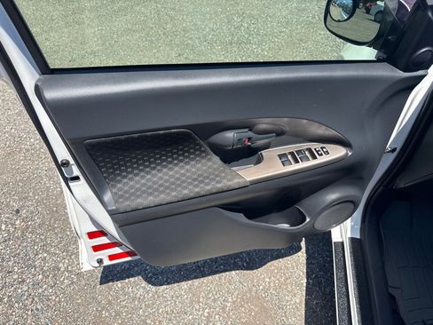 Used 2011 Scion xD FWD image 32
