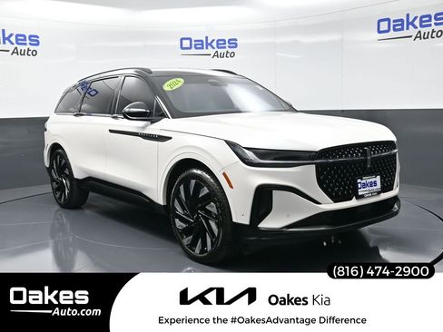 Used 2024 Lincoln Nautilus Reserve w/ Jet Appearance Package (87T) image 1