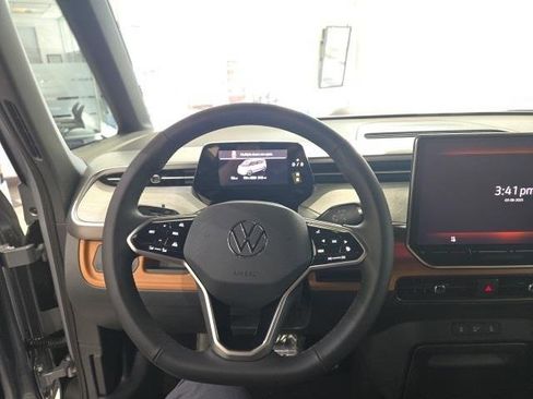 New 2025 Volkswagen ID. Buzz Pro S image 17