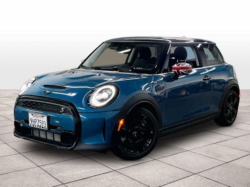 Used 2023 MINI Cooper S w/ Premium Package image 1