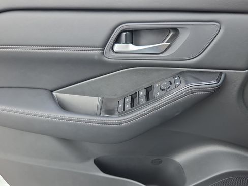 New 2026 Nissan Rogue SV w/ SV Premium Package FWD image 28