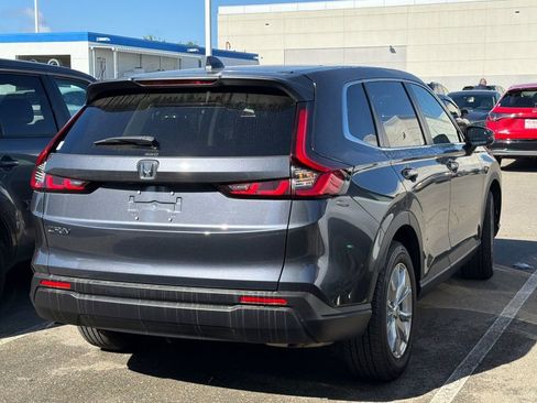 Used 2025 Honda CR-V EX image 5
