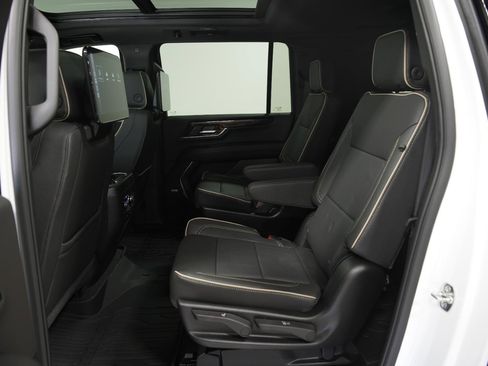 New 2026 GMC Yukon XL Elevation w/ Elevation Premium Package AWD/4WD image 23