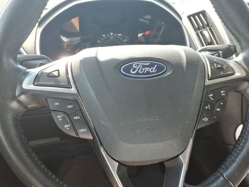 Used 2018 Ford Edge SEL w/ Equipment Group 201A AWD/4WD image 18