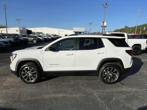 New 2026 GMC Terrain Elevation w/ Elevation Premium Package image 2