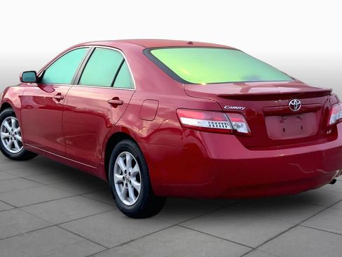 Used 2010 Toyota Camry LE FWD image 11