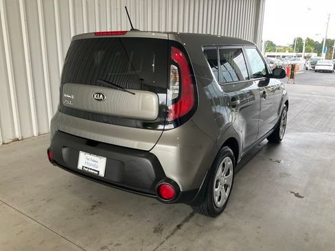 Used 2015 Kia Soul FWD image 18