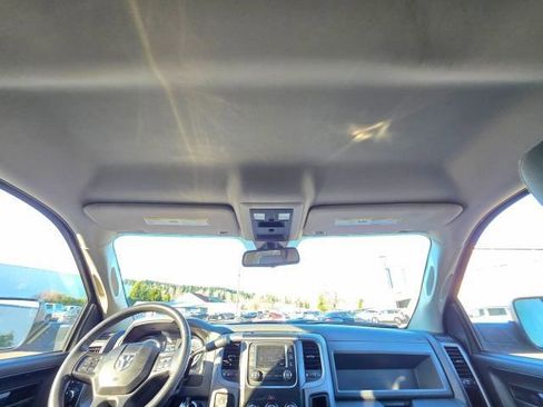 Used 2014 RAM 2500 Tradesman w/ Chrome Appearance Group image 21