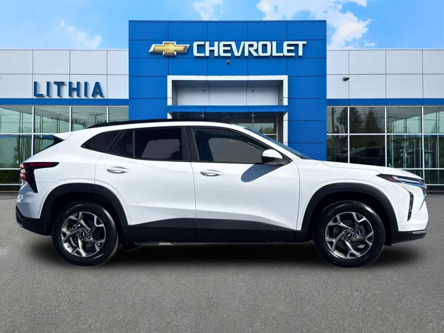 New 2026 Chevrolet Trax LT FWD image 8