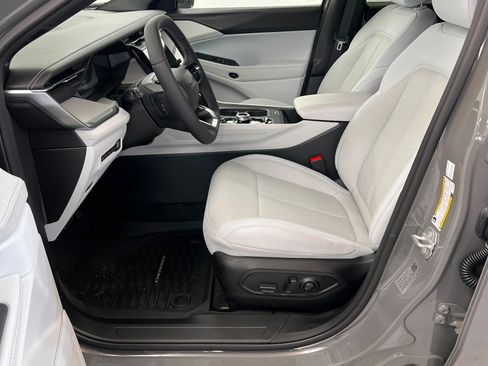 New 2026 Jeep Cherokee Laredo AWD/4WD image 17