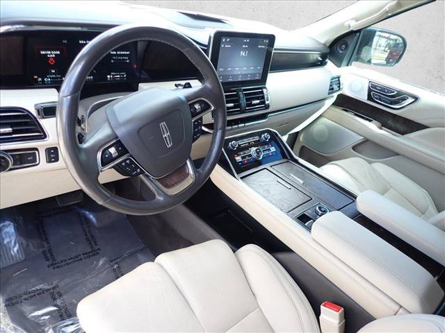 Used 2021 Lincoln Navigator L Reserve w/ Luxury Package AWD/4WD image 12