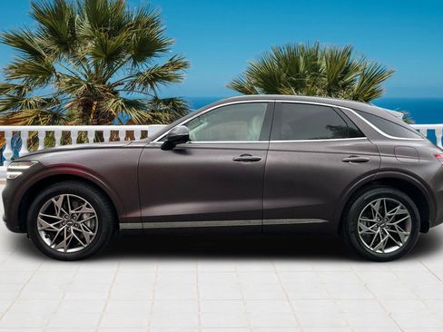 Used 2023 Genesis GV70 2.5T w/ Advanced Package image 8