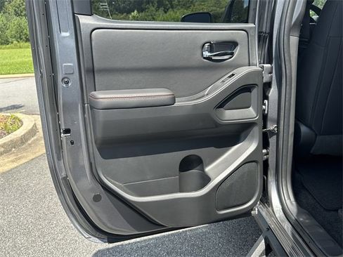 Certified 2025 Nissan Frontier PRO-4X w/ Pro Convenience Package image 22