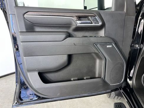 Used 2024 Chevrolet Silverado 2500 LTZ w/ LTZ Plus Package image 23