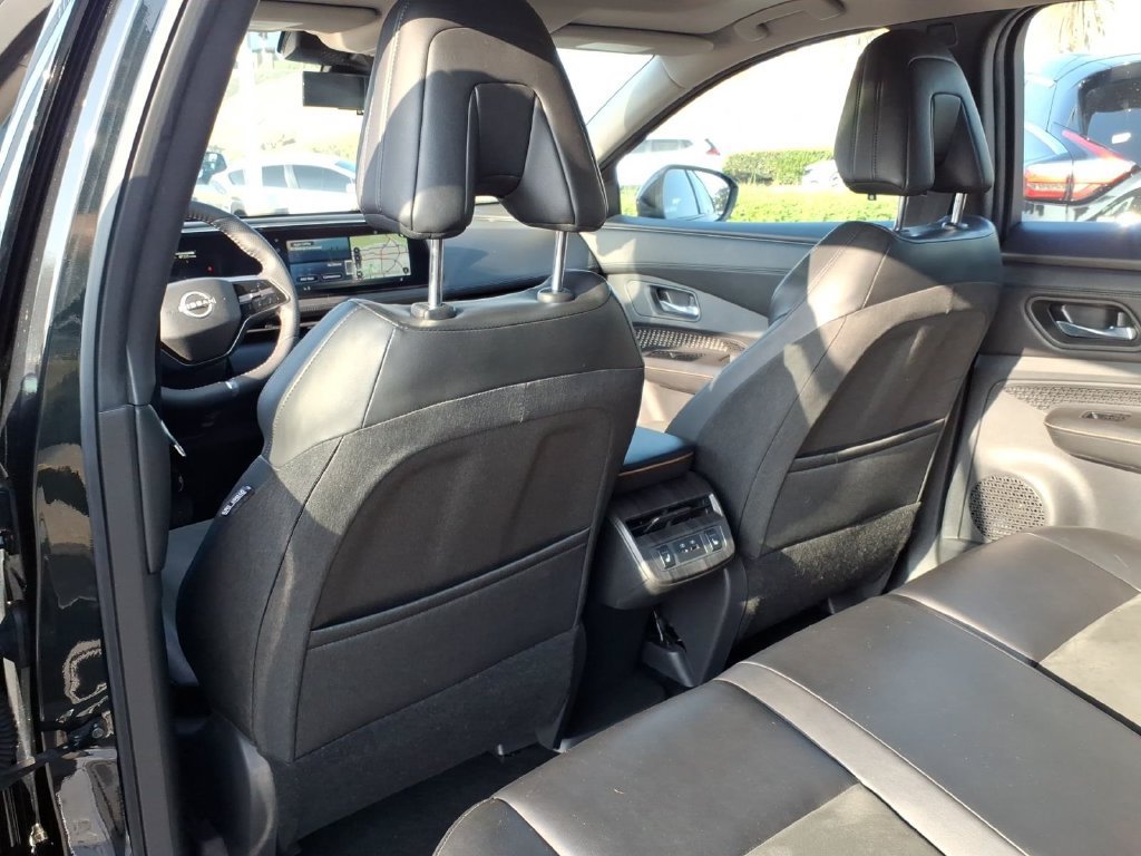 Used 2023 Nissan Ariya FWD image 12