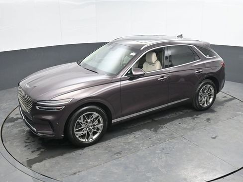 Used 2023 Genesis GV70 2.5T w/ Advanced Package image 41