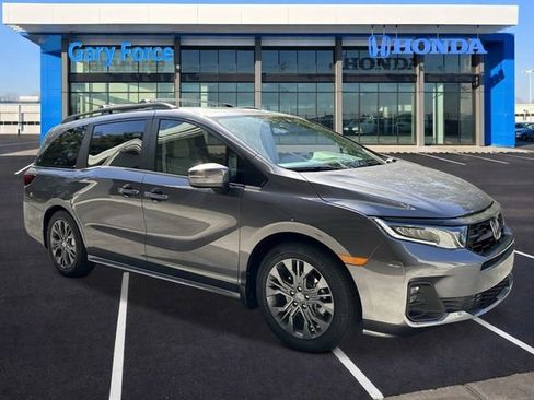 New 2026 Honda Odyssey Touring image 7