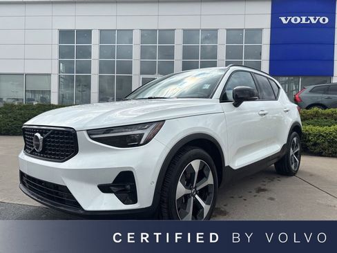 Certified 2026 Volvo XC40 B5 Plus AWD/4WD image 1