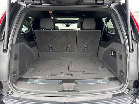 Used 2022 Cadillac Escalade ESV Sport w/ Touring Package AWD/4WD image 22