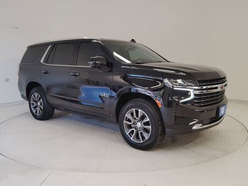 Used 2024 Chevrolet Tahoe LT w/ Luxury Package image 7