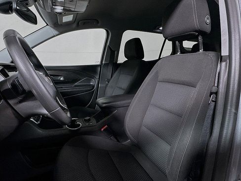 Used 2024 GMC Terrain SLE w/ Driver Convenience Package image 11