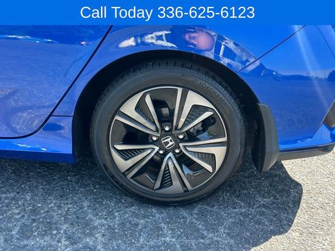 Used 2018 Honda Civic EX image 12