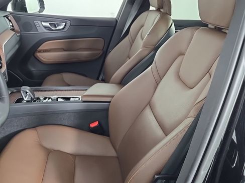 Certified 2023 Volvo XC60 B5 Plus w/ Climate Package image 20