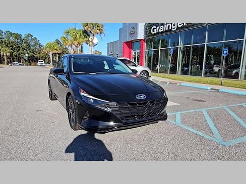 Used 2023 Hyundai Elantra Blue image 18