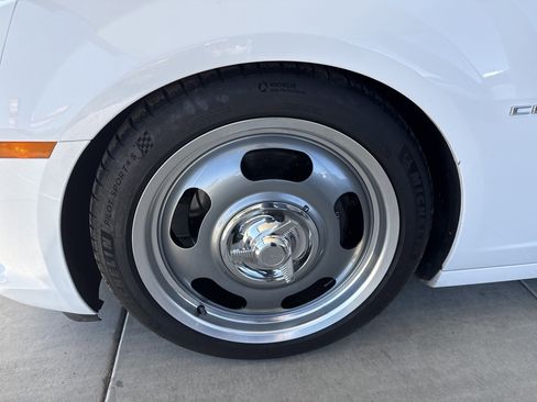 Used 2014 Chevrolet Camaro SS w/ RS Package RWD image 8