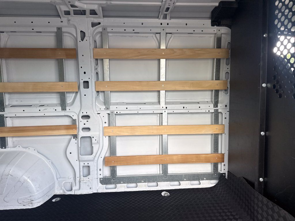 Used 2025 RAM ProMaster 2500 w/ U-Haul Equipment Group FWD image 21
