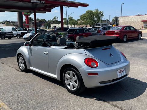 Used 2007 Volkswagen Beetle Convertible w/ Package 1 FWD image 7