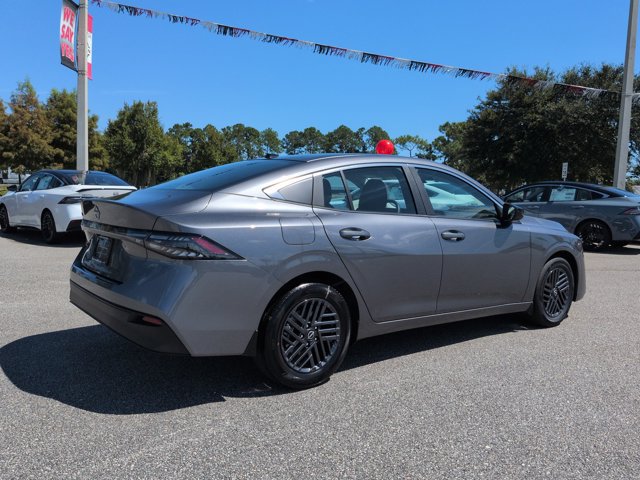 Certified 2027 Nissan Sentra SV w/ Floor Mat Package FWD image 4