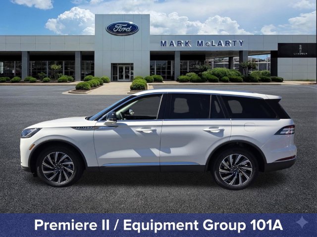 New 2027 Lincoln Aviator AWD image 2