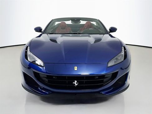 Used 2020 Ferrari Portofino image 2