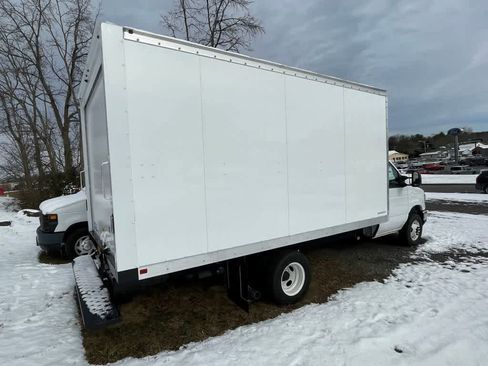 New 2024 Ford E-450 and Econoline 450 Super Duty w/ Power Windows & Locks Group image 2