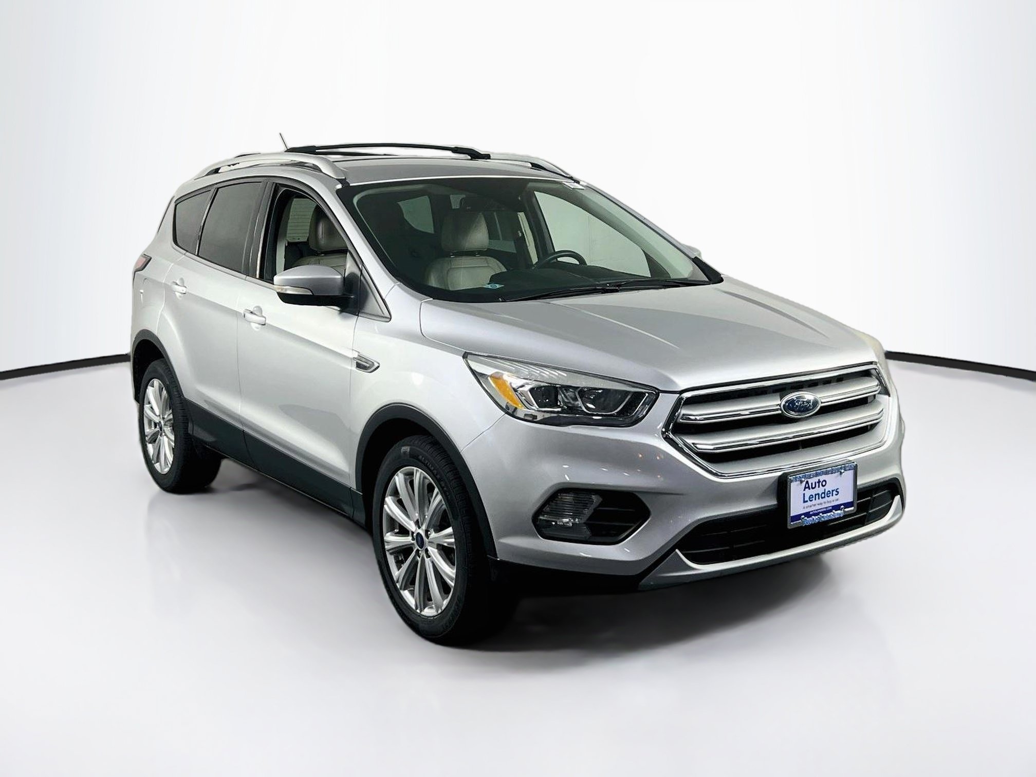 Used 2017 Ford Escape Titanium FWD image 3