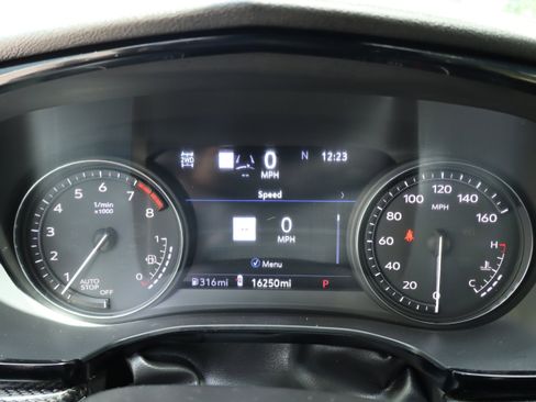 Used 2023 Cadillac XT5 Sportv w/ Technology Package image 29