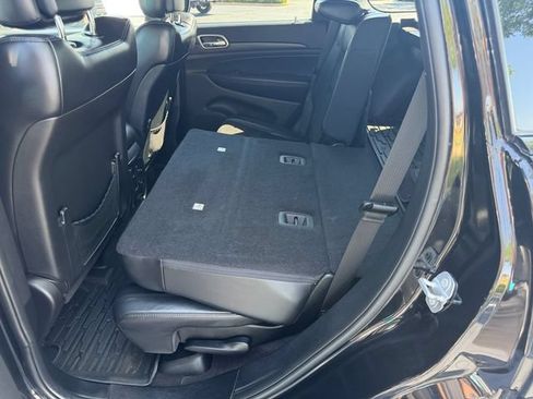 Used 2017 Jeep Grand Cherokee Altitude AWD/4WD image 15