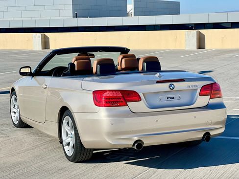 Used 2013 BMW 335i Convertible RWD image 8