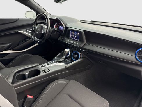 Used 2020 Chevrolet Camaro LT RWD image 38