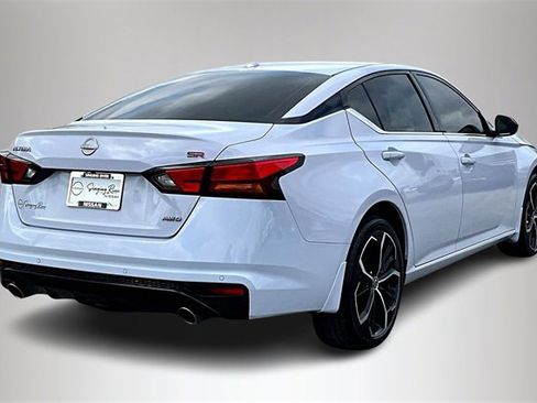 Certified 2024 Nissan Altima 2.5 SR image 5