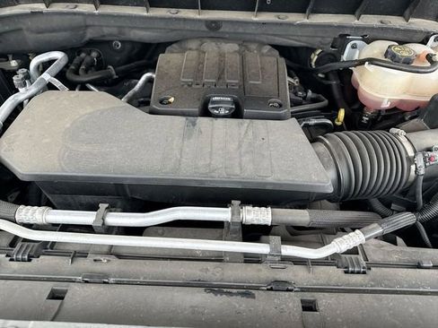 Used 2023 Chevrolet Silverado 1500 LT AWD/4WD image 26